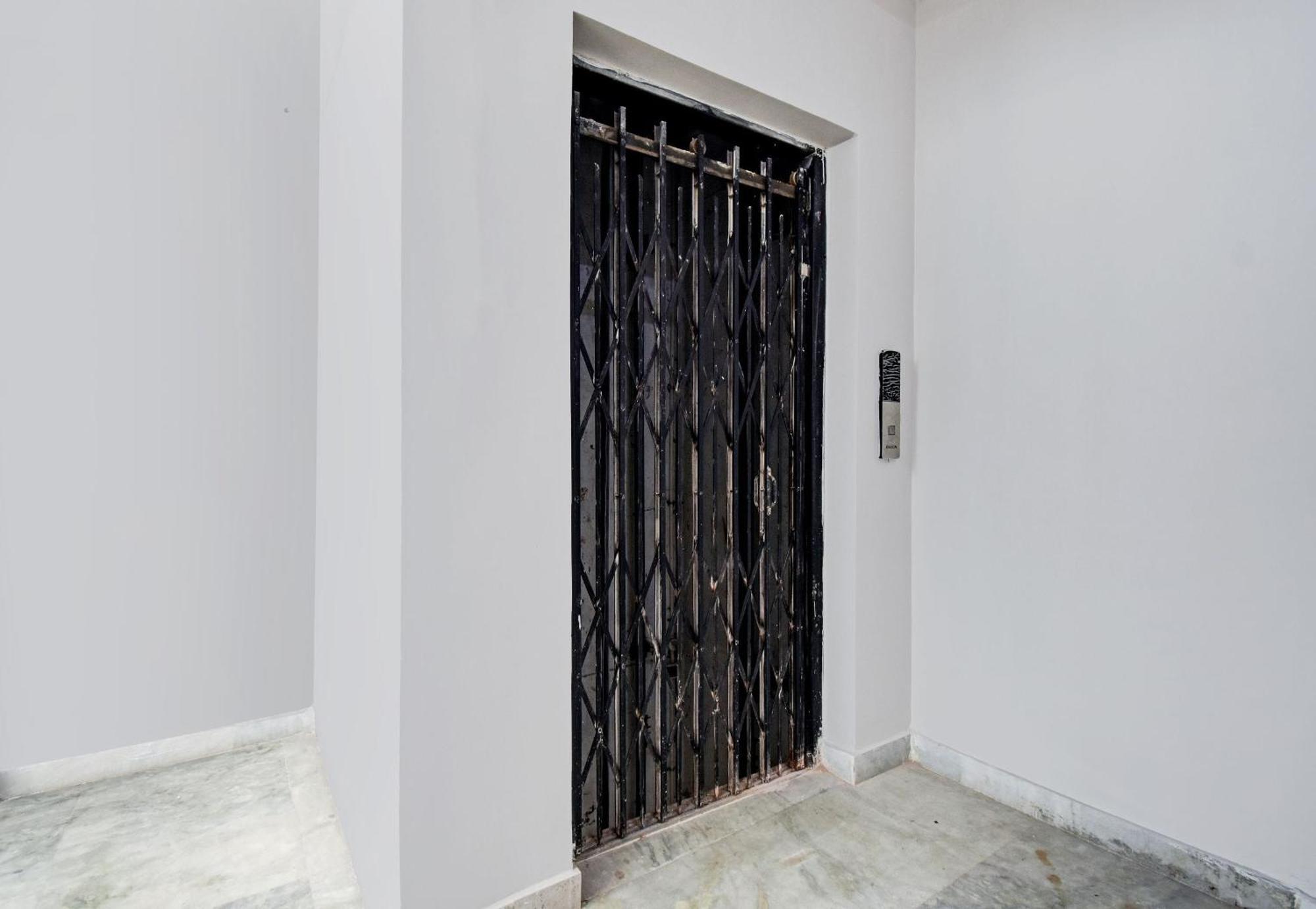 Super Hotel O J M T Upasana Kolkata Ngoại thất bức ảnh